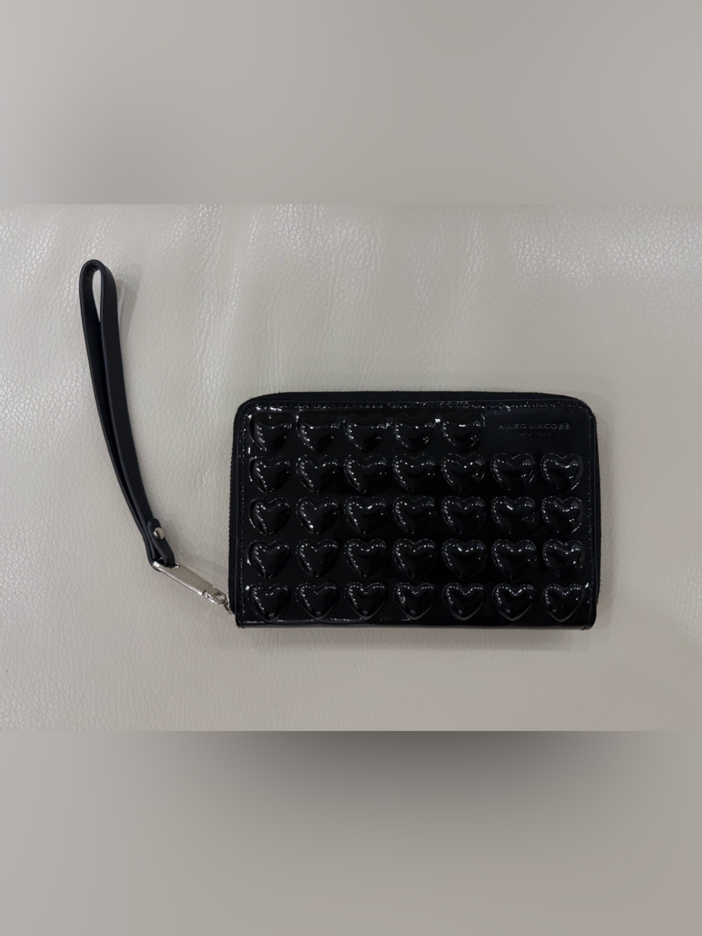 Marc Jacobs Black Patent Heart Wristlet Phone Case